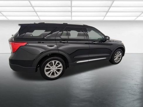 Certified 2024 Ford Explorer Limited w/ Equipment Group 301A AWD/4WD image 9