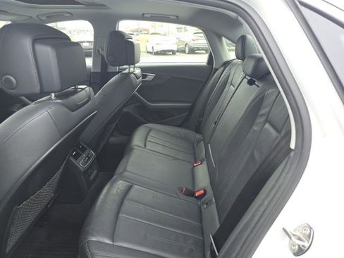 Used 2019 Audi A4 2.0T Premium image 12