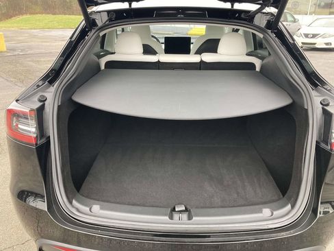 Used 2023 Tesla Model Y Long Range image 16