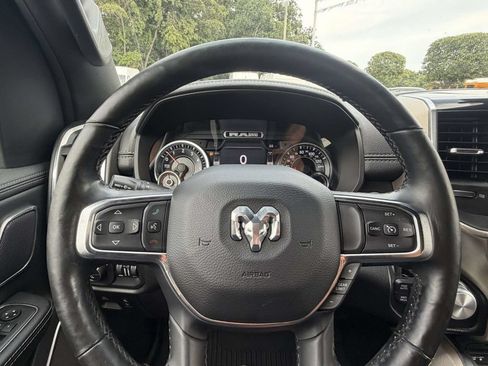 Used 2019 RAM 1500 Laramie AWD/4WD image 34
