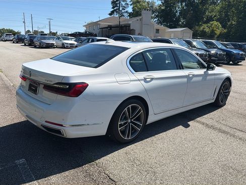 Used 2022 BMW 750i xDrive AWD/4WD image 7