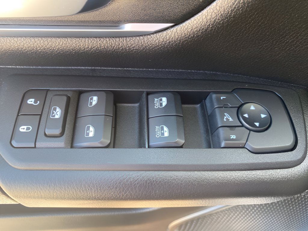 Used 2025 RAM 1500 Big Horn AWD/4WD image 12