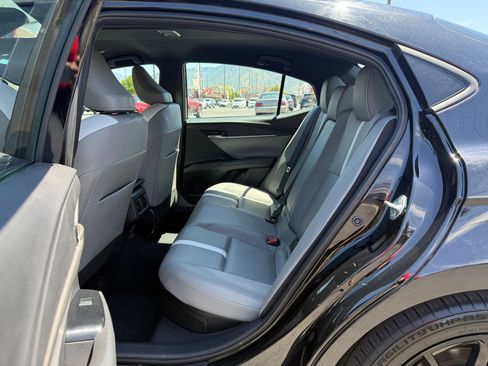 Used 2025 Toyota Camry SE FWD image 25