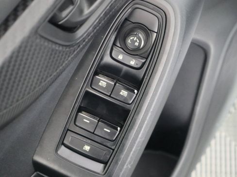 Used 2019 Subaru Crosstrek 2.0i image 36