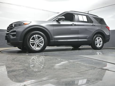 Used 2023 Ford Explorer XLT w/ Equipment Group 202A RWD image 34