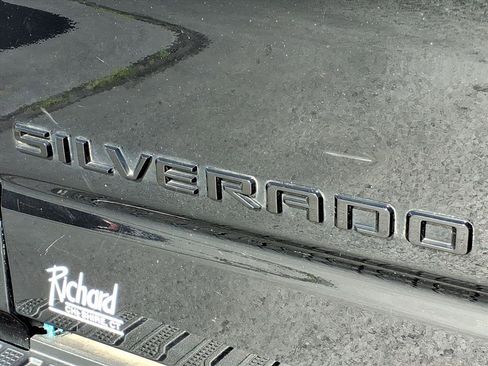 Used 2022 Chevrolet Silverado 1500 Custom w/ LPO, Dark Essentials Package image 10