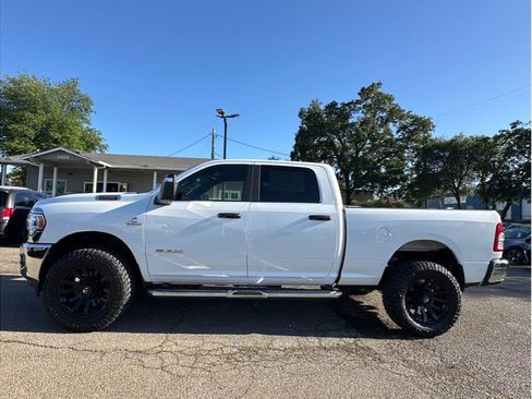 Used 2024 RAM 2500 Big Horn AWD/4WD image 4