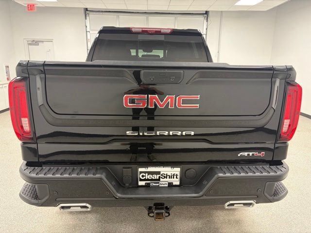 Used 2025 GMC Sierra 1500 AT4 w/ Technology Package AWD/4WD image 8