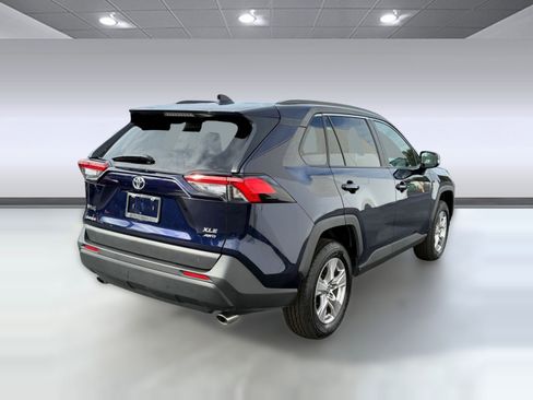 Used 2025 Toyota RAV4 XLE image 8