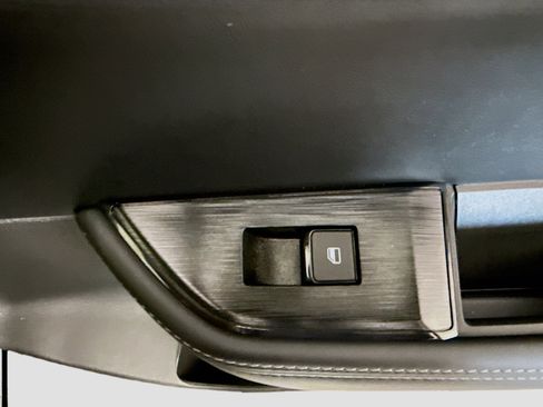 Used 2026 Nissan Rogue SV image 31