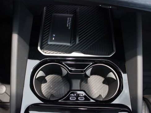 New 2026 BMW 550e xDrive AWD/4WD image 17