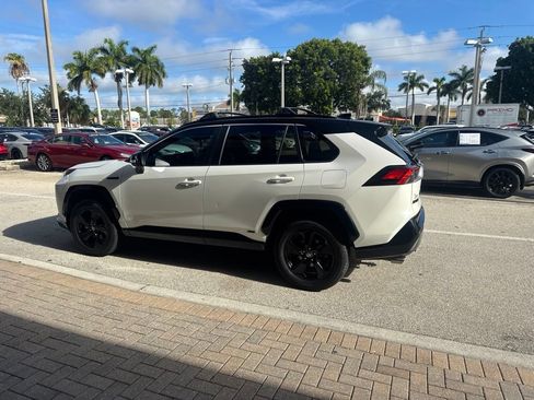 Used 2021 Toyota RAV4 XSE w/ XSE Grade Weather Package AWD/4WD image 10
