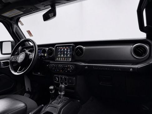 Used 2023 Jeep Wrangler Unlimited w/ Cold Weather Group AWD/4WD image 26