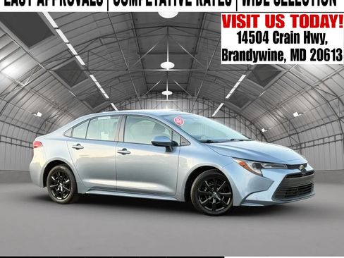 Used 2023 Toyota Corolla LE FWD image 1