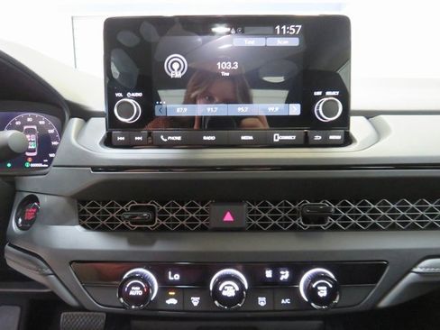 New 2025 Honda Accord LX image 5