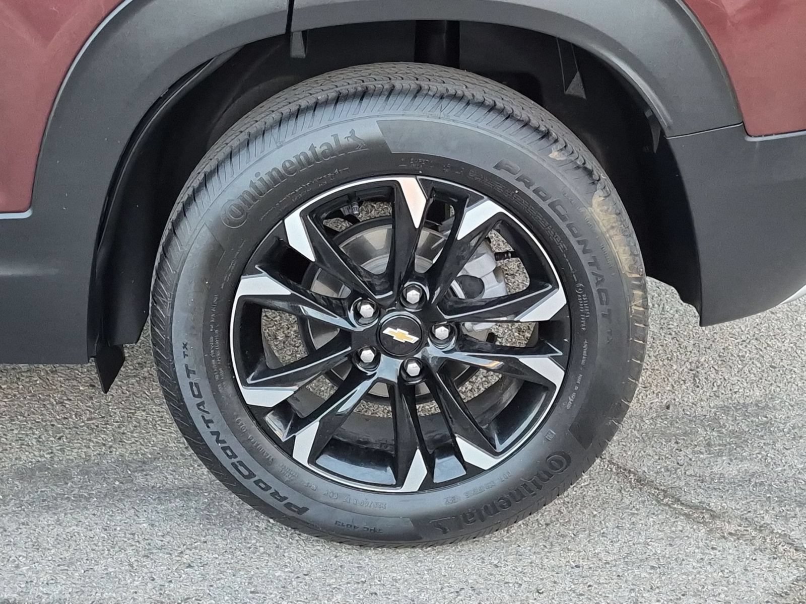 Used 2023 Chevrolet TrailBlazer LT w/ LPO, Blackout Package FWD image 9