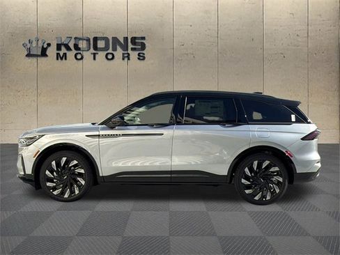 New 2026 Lincoln Nautilus Reserve w/ Jet Appearance Package image 2