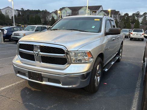 Used 2016 RAM 1500 Classic SLT image 2