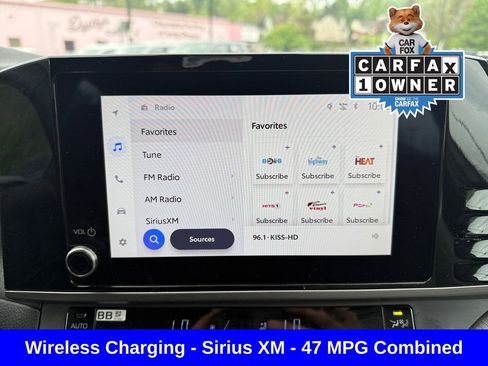 Used 2025 Toyota Camry SE FWD image 17