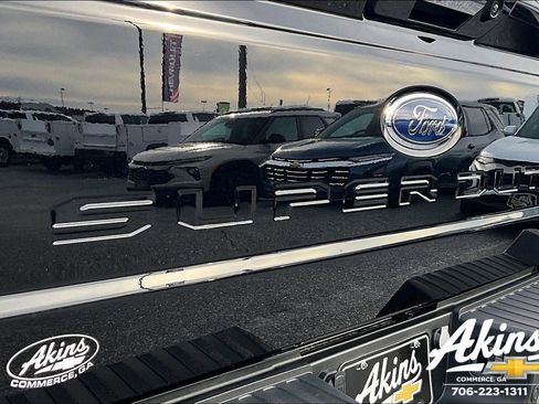 Used 2023 Ford F250 Lariat w/ Chrome Package image 18