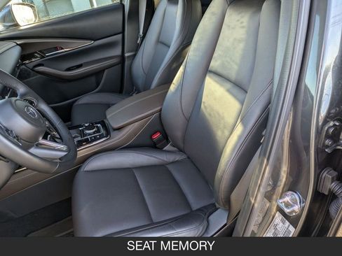 Used 2025 MAZDA CX-30 AWD 2.5 S w/ Premium Package image 16