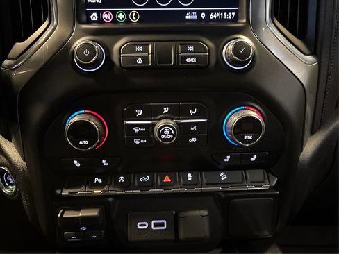 Used 2019 Chevrolet Silverado 1500 RST AWD/4WD image 32