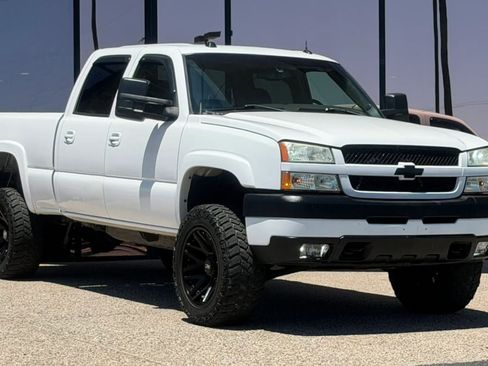 Used 2004 Chevrolet Silverado 2500 LT RWD image 22