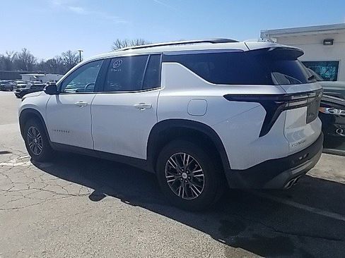 Certified 2025 Chevrolet Traverse LT image 17