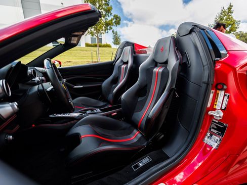 Used 2021 Ferrari F8 Tributo image 53