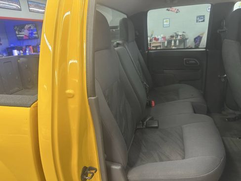 Used 2004 Chevrolet Colorado LS RWD image 35