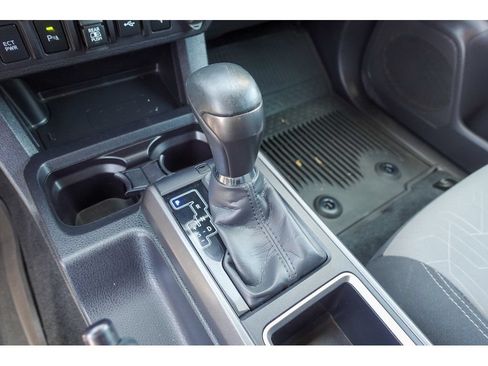 Certified 2023 Toyota Tacoma TRD Off-Road w/ Advanced Technology Package AWD/4WD image 21