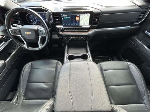 Used 2024 Chevrolet Silverado 3500 LT w/ Convenience Package image 12