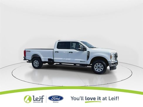 Used 2024 Ford F350 XLT image 2