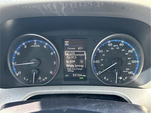 Used 2018 Toyota RAV4 XLE w/ Plus Extra Value Package image 20