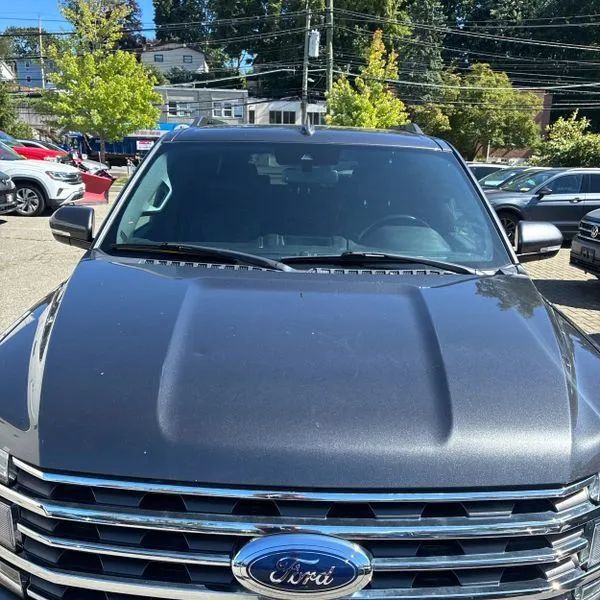 Used 2020 Ford Expedition XLT w/ Equipment Group 202A AWD/4WD image 15