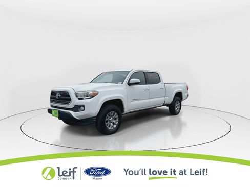 Used 2016 Toyota Tacoma SR5 w/ SR5 Appearance Package (SN) image 4