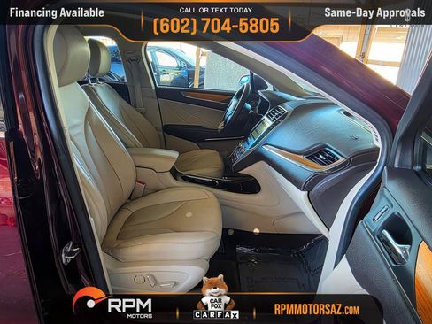 Used 2017 Lincoln MKC Select w/ Select Plus Package FWD image 12