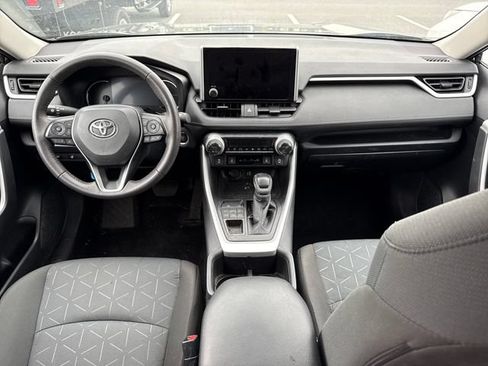 Used 2025 Toyota RAV4 XLE w/ Convenience Package AWD/4WD image 16