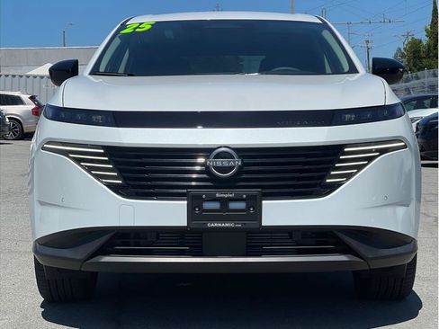 Used 2025 Nissan Murano SV FWD image 2