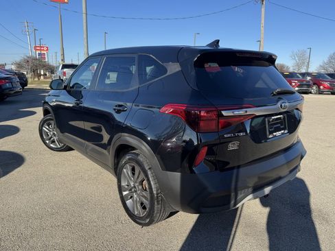 Used 2021 Kia Seltos LX image 3