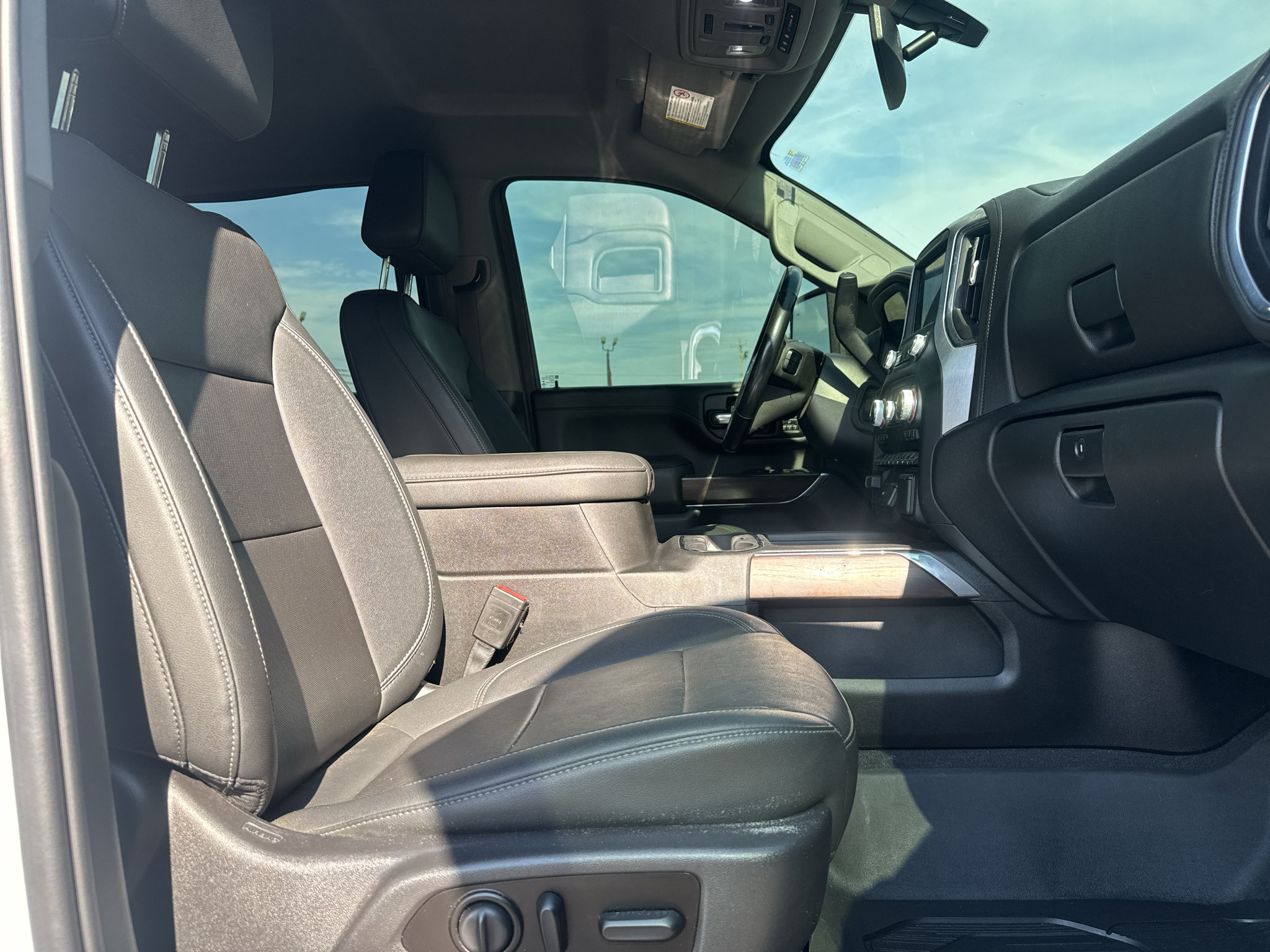 Used 2021 GMC Sierra 2500 SLT w/ SLT Premium Package AWD/4WD image 15