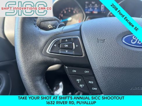 Used 2018 Ford Escape SE w/ SE Sport Appearance Package image 12