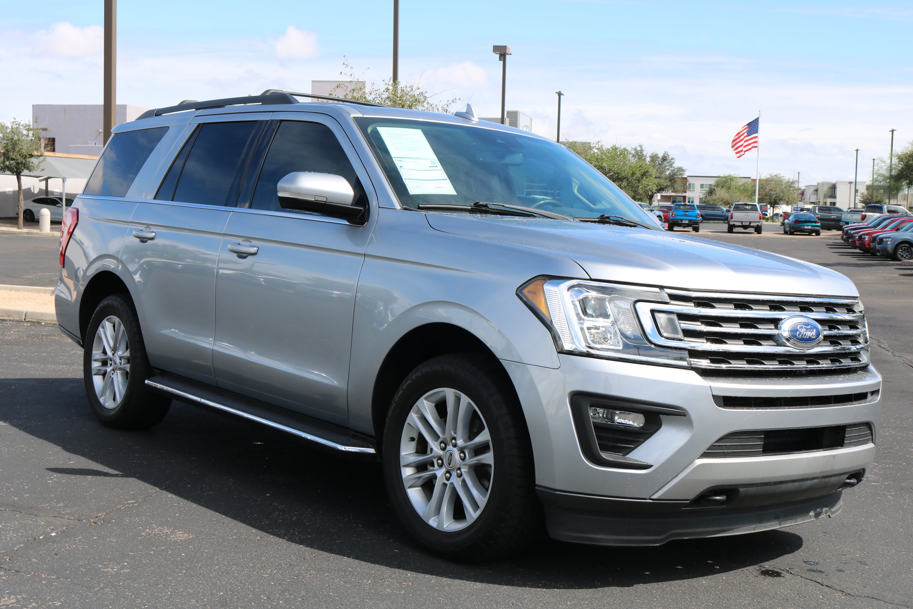 Certified 2020 Ford Expedition XLT w/ Equipment Group 202A AWD/4WD image 3
