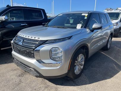 Used 2023 Mitsubishi Outlander ES