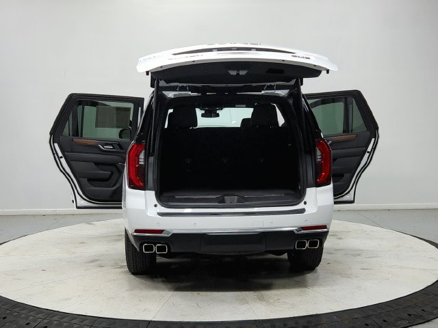 Used 2025 GMC Yukon Denali RWD image 15