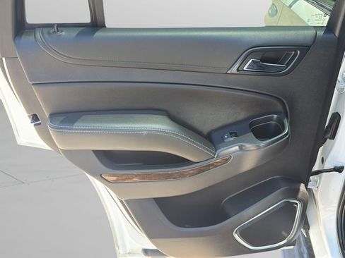 Used 2019 Chevrolet Tahoe LS AWD/4WD image 14