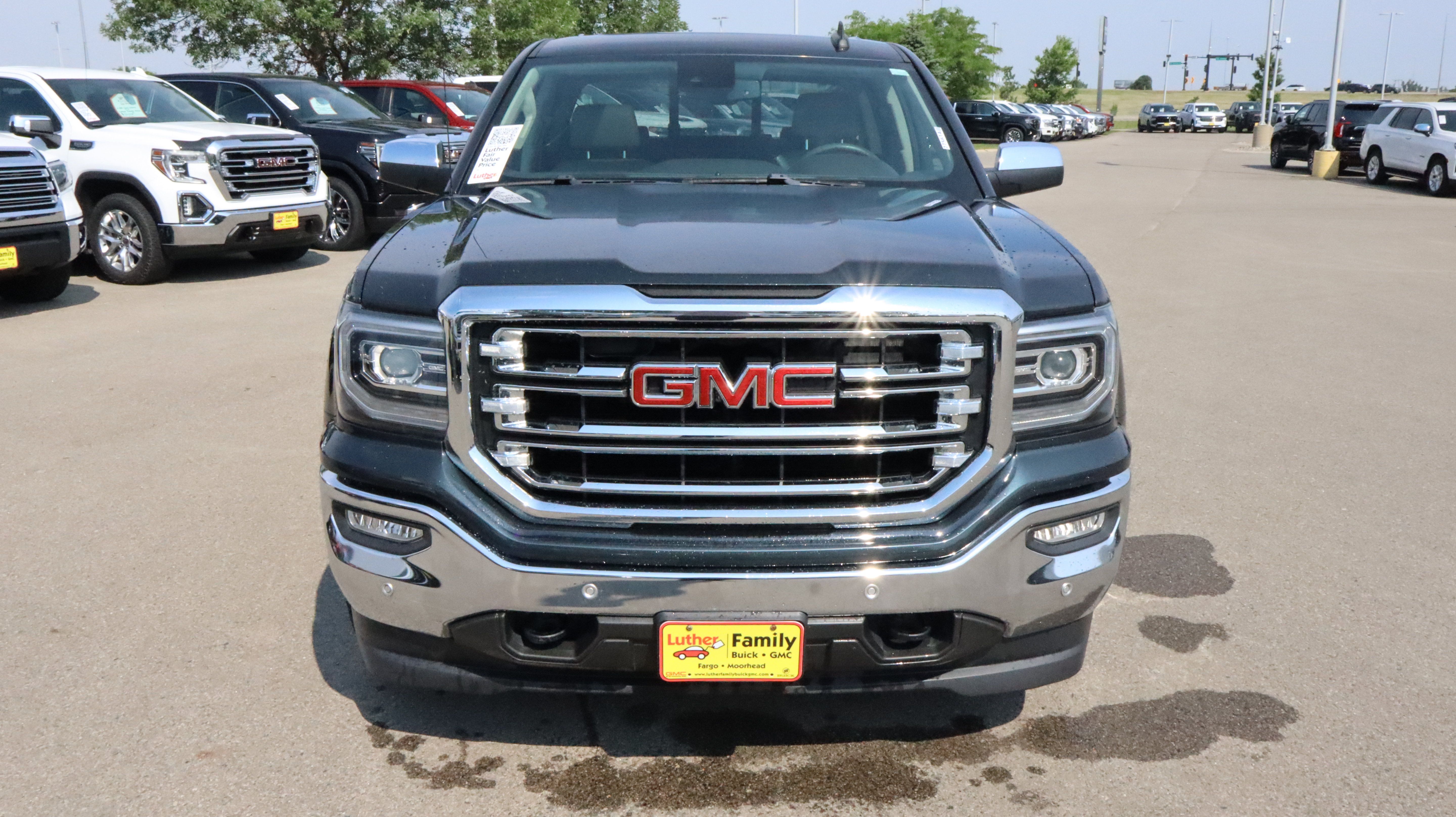 Used 2018 GMC Sierra 1500 SLT AWD/4WD image 2