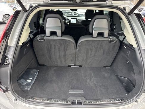 Used 2025 Volvo XC90 B6 Core w/ Climate Package image 12