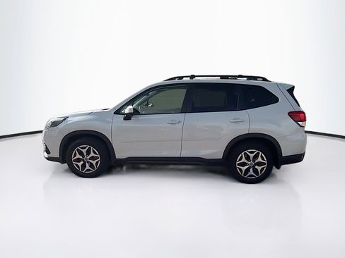 Used 2022 Subaru Forester Premium AWD/4WD image 4