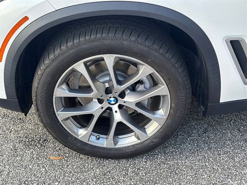 Used 2019 BMW X5 xDrive40i w/ Premium Package 2 image 11